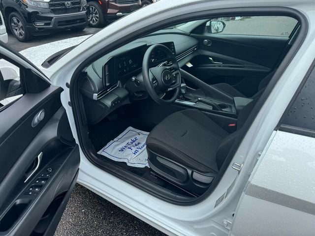 2026 Hyundai Elantra SE IVT - 23060433 - 2