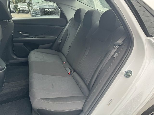 2026 Hyundai Elantra SE IVT - 23060433 - 6