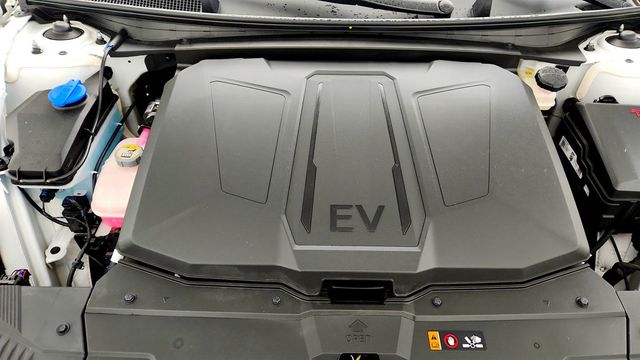 2026 Hyundai IONIQ 5 REPICTURE when new piece comes in - 23021176 - 27