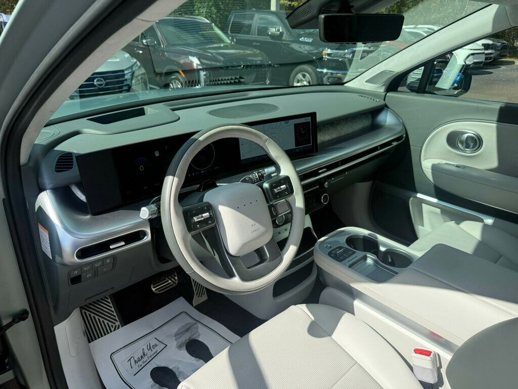 2026 Hyundai Ioniq photo 3