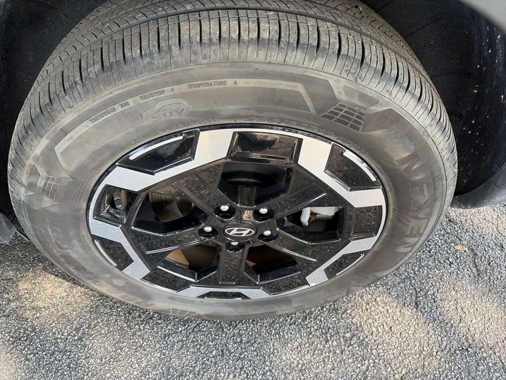 Hyundai Santa Fe SEL photo 10