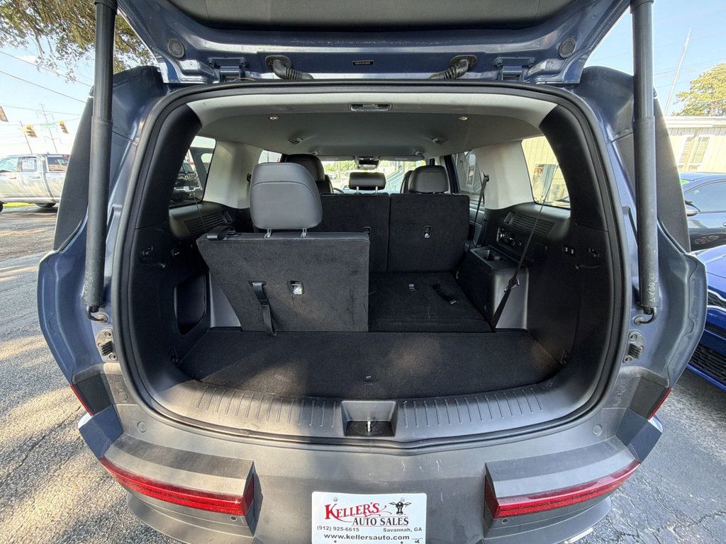 Hyundai Santa Fe SEL photo 23