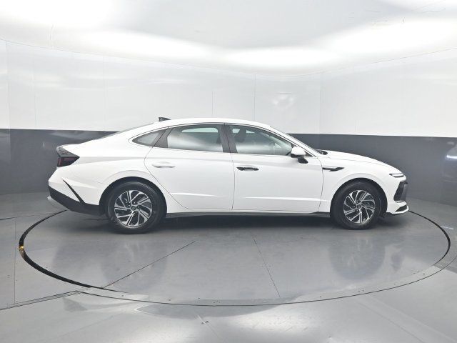 2026 Hyundai Sonata Hybrid Blue FWD - 23065603 - 28