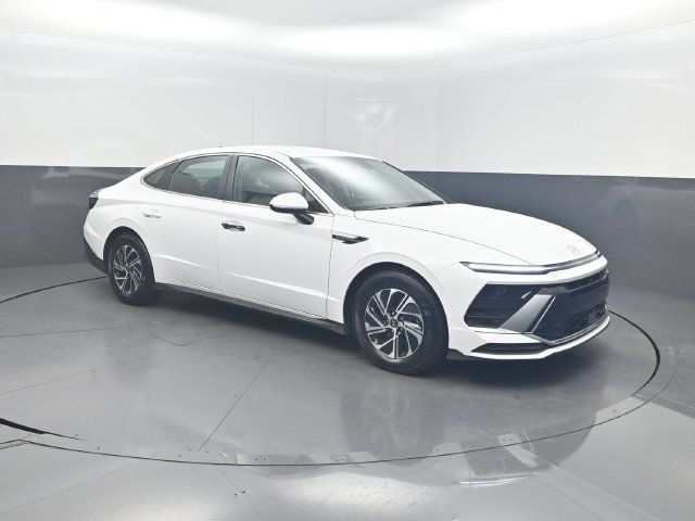 2026 Hyundai Sonata Hybrid Blue FWD - 23065603 - 29