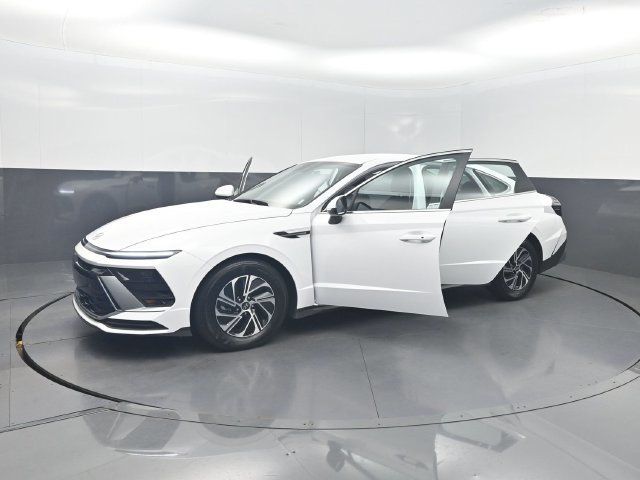 2026 Hyundai Sonata Hybrid Blue FWD - 23065603 - 31