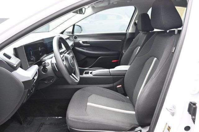 2026 Hyundai Sonata Hybrid Blue FWD - 23065603 - 5