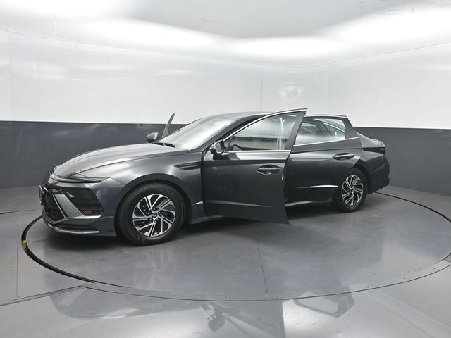 2026 Hyundai Sonata Hybrid Blue FWD - 23062531 - 35