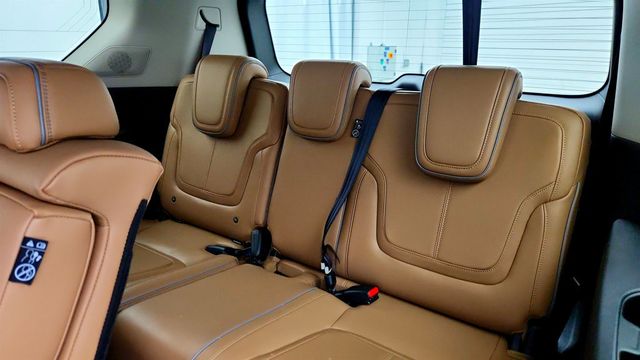 2026 INFINITI QX80 SENSORY AWD *Ltd Avail* w/ ProPILOT Assist 2.1, Split Bench Seat - 23005690 - 22