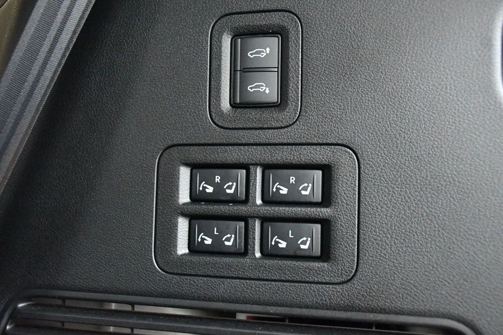 Infiniti QX80 photo 67