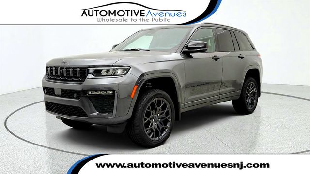2026 Jeep Grand Cherokee Summit 4x4 w/ Obsidian Pkg - 23079881 - 0