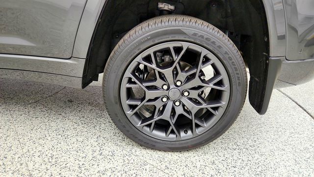 2026 Jeep Grand Cherokee Summit 4x4 w/ Obsidian Pkg - 23079881 - 8