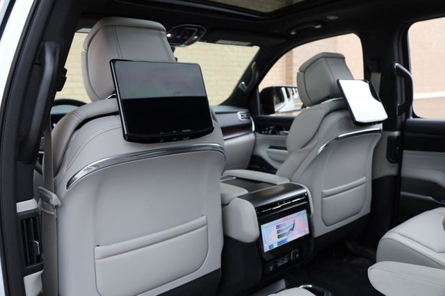 2026 Jeep Grand Wagoneer Summit Obsidian - 23026115 - 19