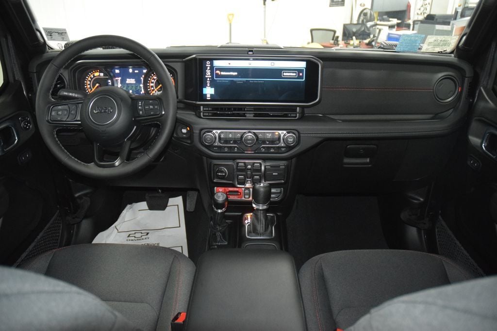 2026 Jeep Wrangler Rubicon - 23030604 - 30