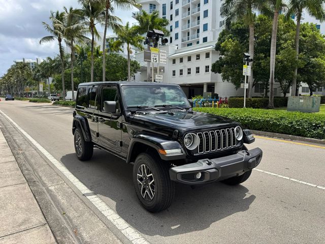 2026 Jeep Wrangler Sahara 4 Door 4x4 - 23013372 - 0