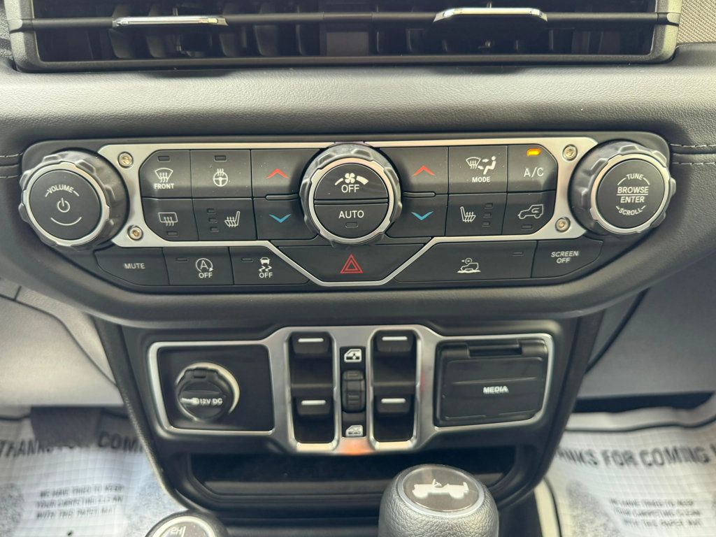 2026 Jeep Wrangler Sahara 4 Door 4x4 - 23013372 - 24
