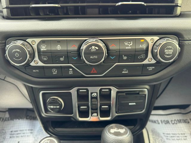 2026 Jeep Wrangler Sahara 4 Door 4x4 - 23013372 - 24