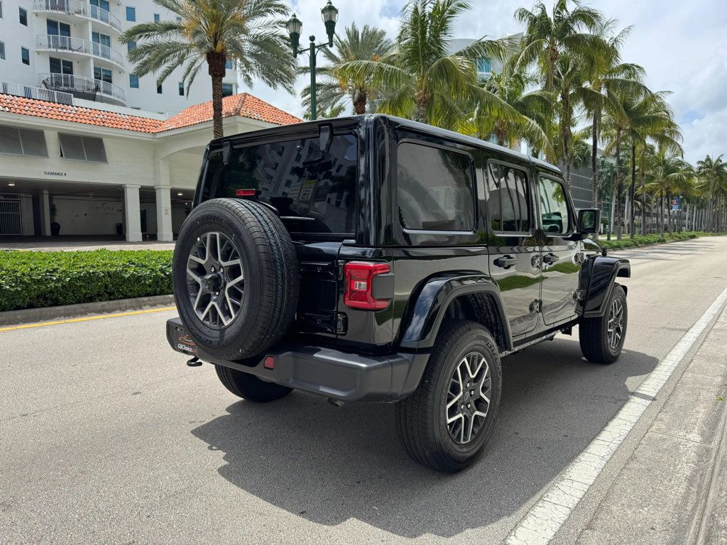 2026 Jeep Wrangler Sahara 4 Door 4x4 - 23013372 - 6