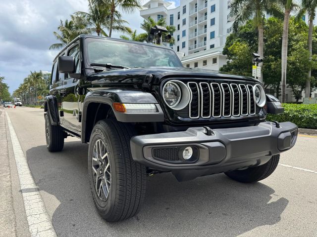 2026 Jeep Wrangler Sahara 4 Door 4x4 - 23013372 - 7