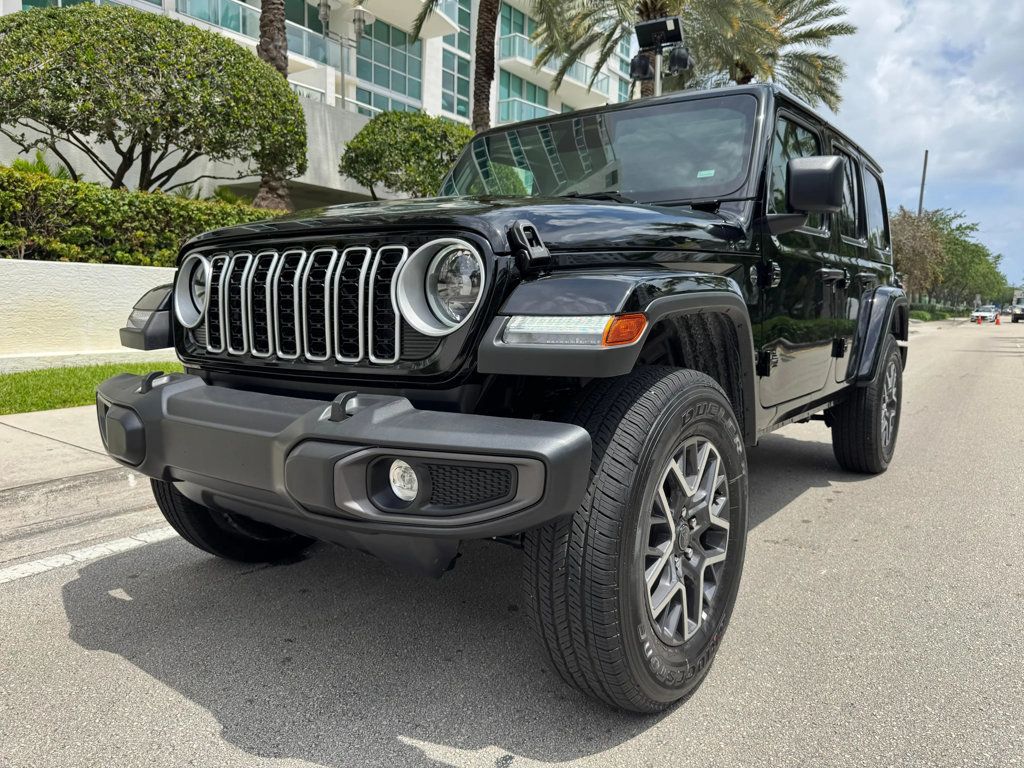 2026 Jeep Wrangler Sahara 4 Door 4x4 - 23013372 - 8