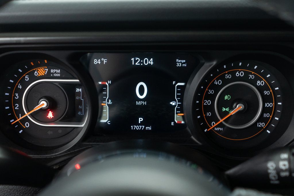 Jeep Wrangler photo 17