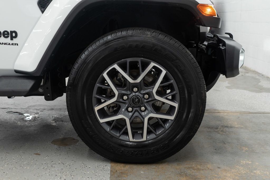 Jeep Wrangler photo 31
