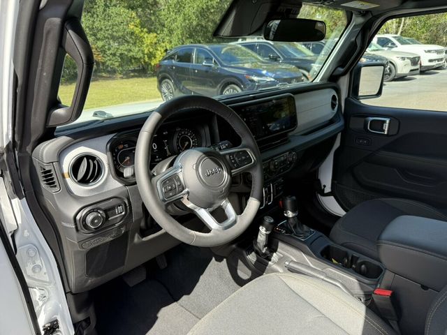 2026 Jeep Wrangler Sahara 4 Door 4x4 - 23094773 - 2