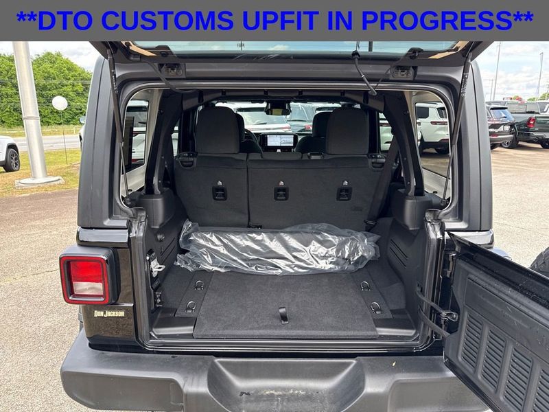 2026 Jeep Wrangler Sport S - 23022253 - 11