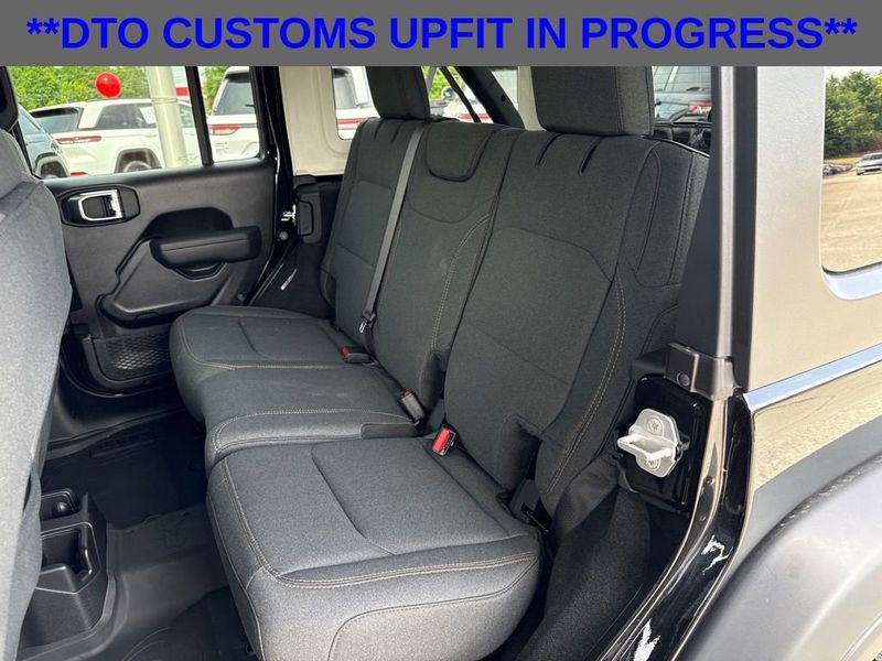 2026 Jeep Wrangler Sport S - 23022253 - 18