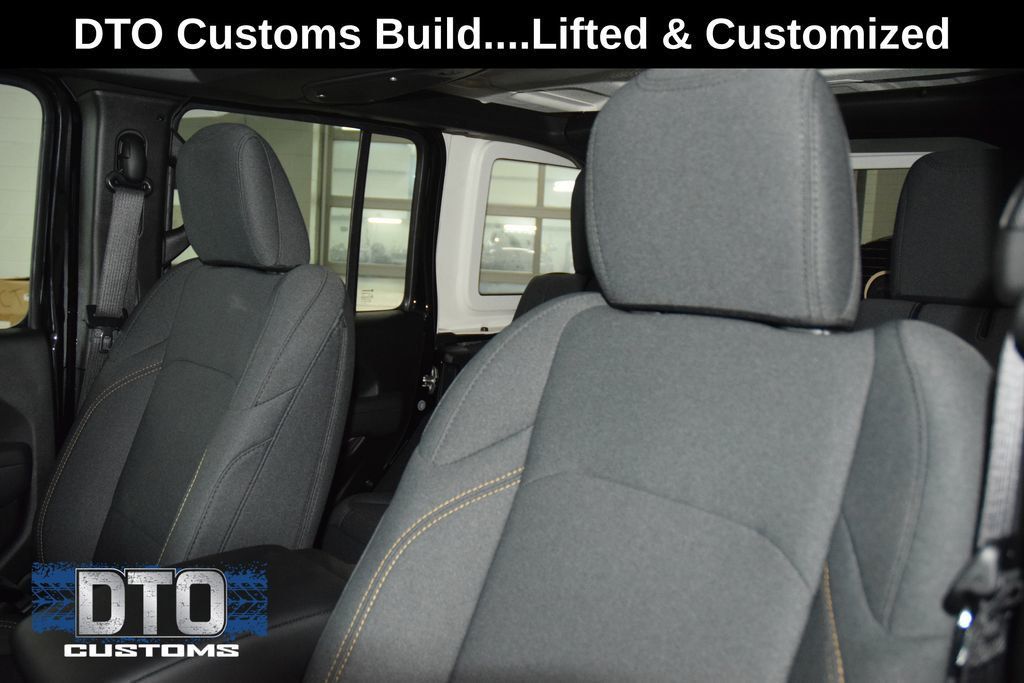 2026 Jeep Wrangler Sport S - 23022253 - 38