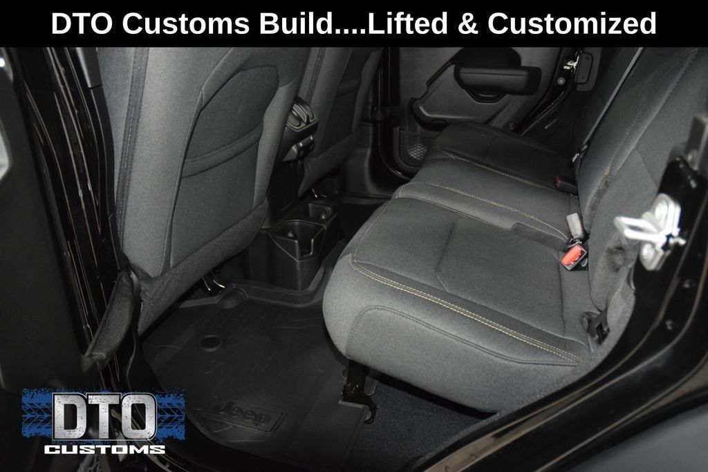 2026 Jeep Wrangler Sport S - 23022253 - 39