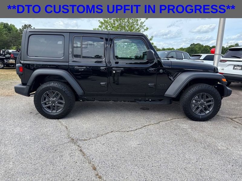 2026 Jeep Wrangler Sport S - 23022253 - 5