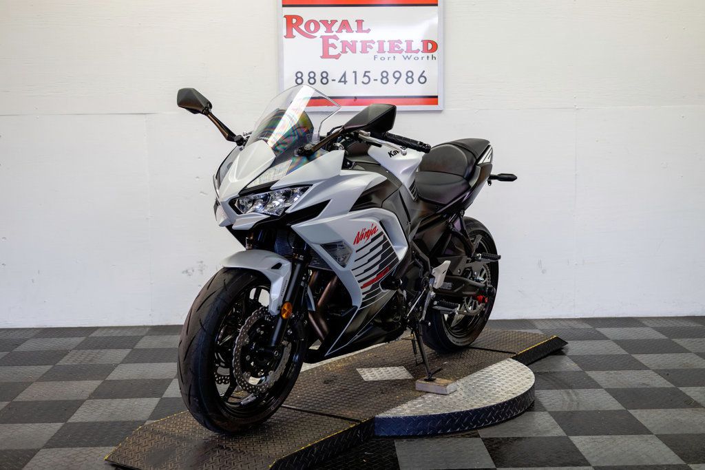 2026 KAWASAKI NINJA 650 ABS LOW MILE SPORT BIKE! - 23092979 - 4