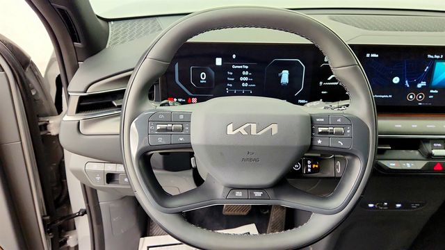 2026 Kia EV9 Land AWD w/ Nightfall Edition Package - 23075586 - 12