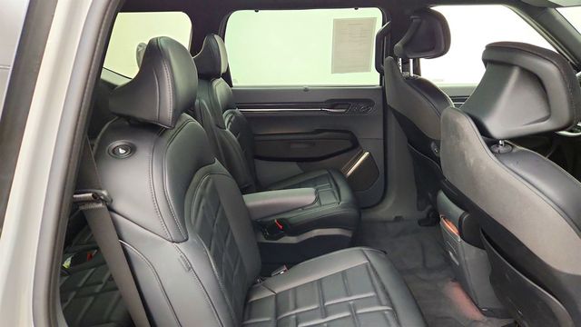 2026 Kia EV9 Land AWD w/ Nightfall Edition Package - 23075586 - 21