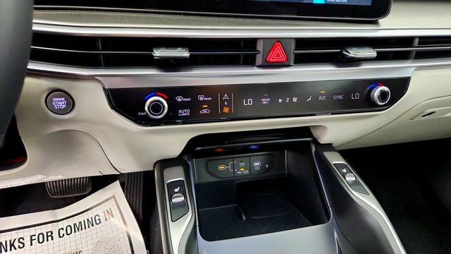2026 Kia Sorento Hybrid EX AWD w/ Premium Pkg, Panoramic Roof & Bose Audio - 23102018 - 16