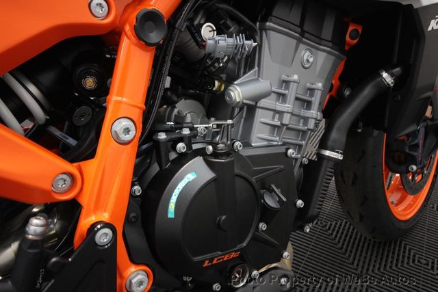 2026 KTM 990 Duke R Sport - 23033995 - 10