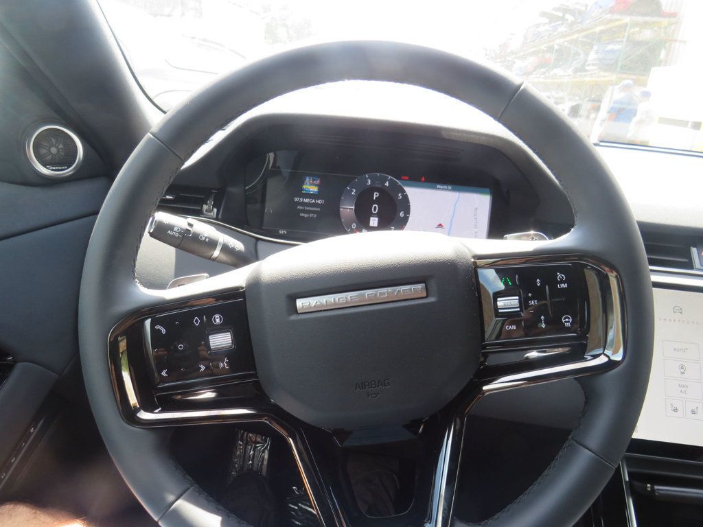 Land Rover Range Rover Evoque photo 12