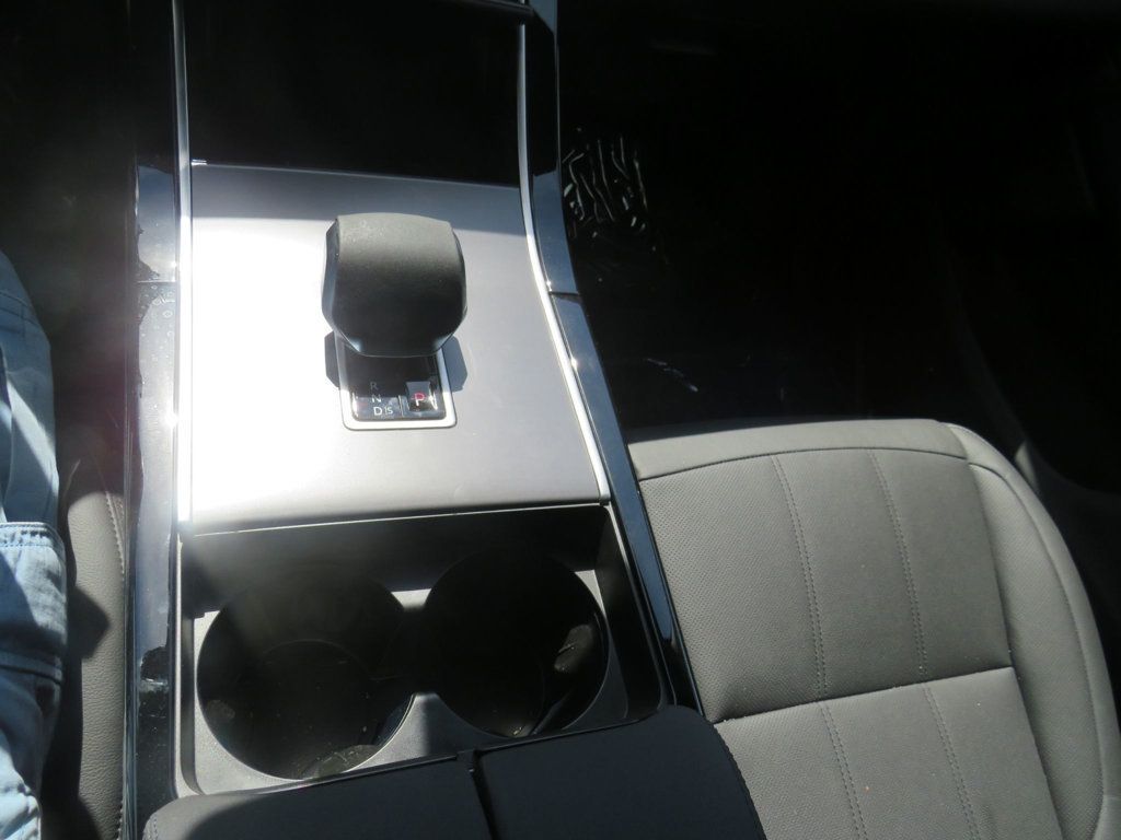 Land Rover Range Rover Evoque photo 16