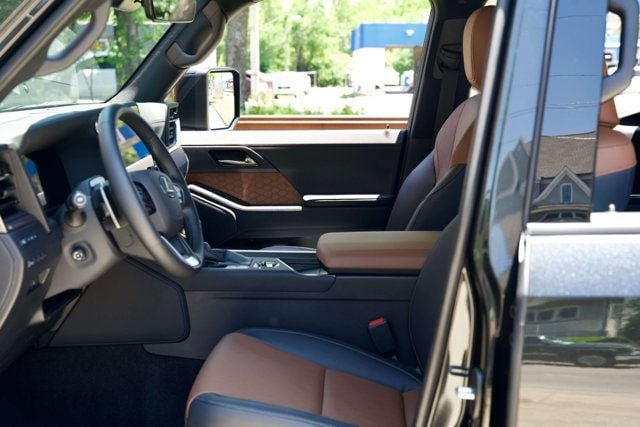 2026 Lexus GX Local Trade/Premium Plus/Heated&CooledSeats/Heads Up Display/NAV - 23028816 - 17