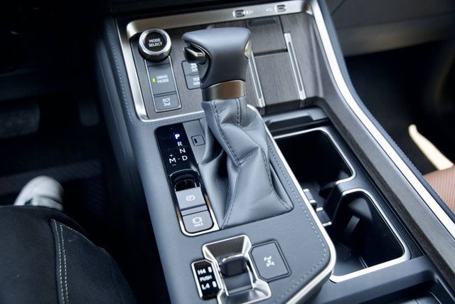 2026 Lexus GX Local Trade/Premium Plus/Heated&CooledSeats/Heads Up Display/NAV - 23028816 - 32