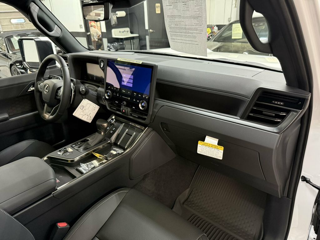 2026 Lexus GX Luxury Plus/Heated&Cooled Massaging Seats/Mark Levinson Audio - 23097597 - 10