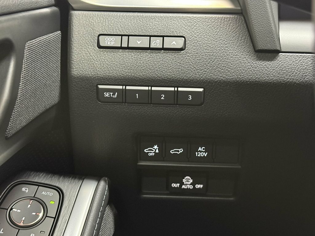 2026 Lexus GX Luxury Plus/Heated&Cooled Massaging Seats/Mark Levinson Audio - 23097597 - 16