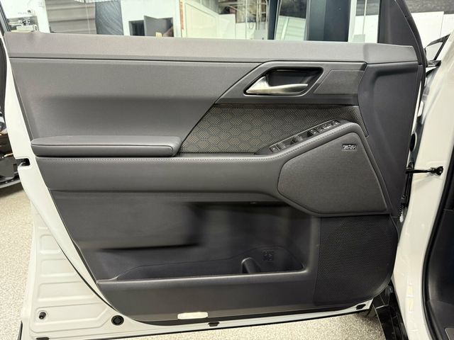 2026 Lexus GX Luxury Plus/Heated&Cooled Massaging Seats/Mark Levinson Audio - 23097597 - 17