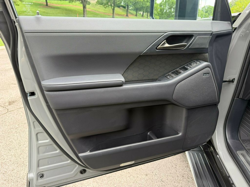 2026 Lexus GX Mark Levinson Premium Audio, Head-Up Display, Cold Area Package - 23032285 - 13