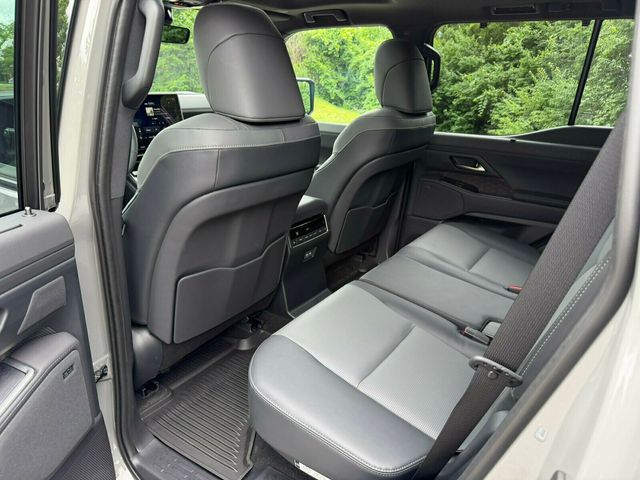 2026 Lexus GX Mark Levinson Premium Audio, Head-Up Display, Cold Area Package - 23032285 - 19