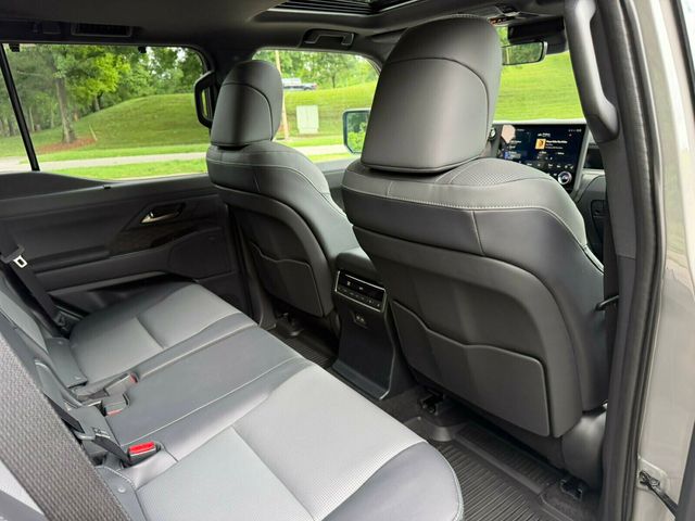 2026 Lexus GX Mark Levinson Premium Audio, Head-Up Display, Cold Area Package - 23032285 - 26