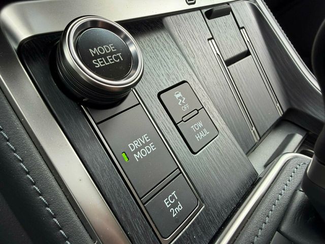 2026 Lexus GX Mark Levinson Premium Audio, Head-Up Display, Cold Area Package - 23032285 - 38