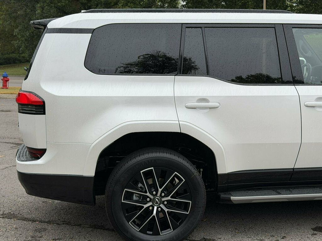 2026 Lexus GX Premium Plus Pkg/Heated&Cooled Seats/Mark Levinson Audio/Sunroof - 23089872 - 11