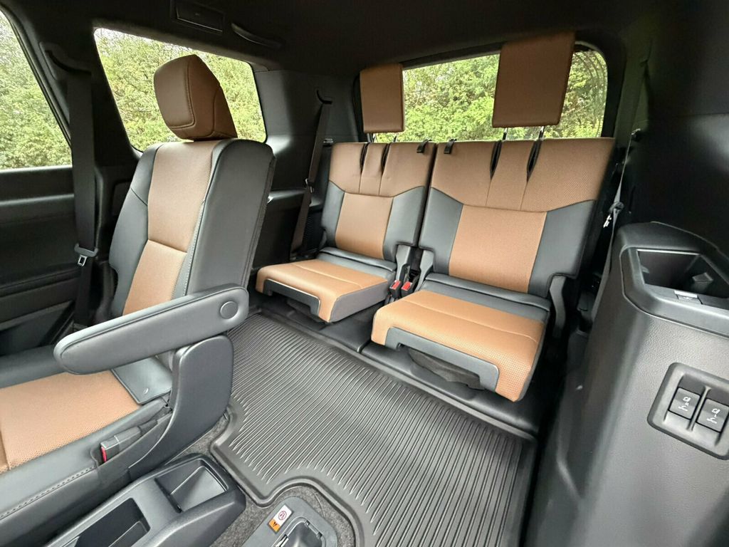 2026 Lexus GX Premium Plus Pkg/Heated&Cooled Seats/Mark Levinson Audio/Sunroof - 23089872 - 33