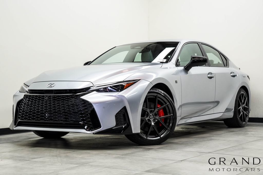 Lexus IS